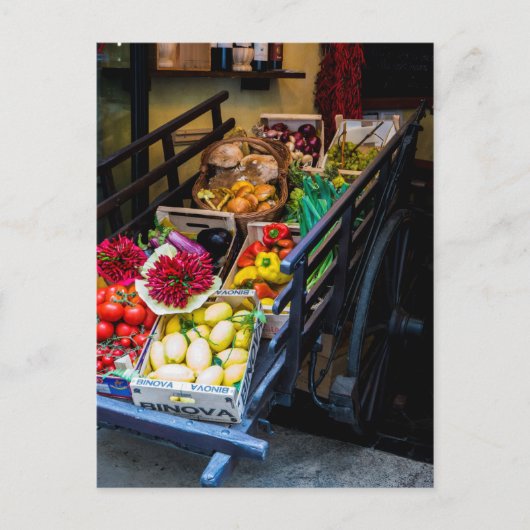 生鮮産ファッションド物付き古い農園カート ポストカード (正面)