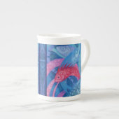 産卵、魚、ピンク&ブルー、水中 ボーンチャイナマグカップ (正面右)