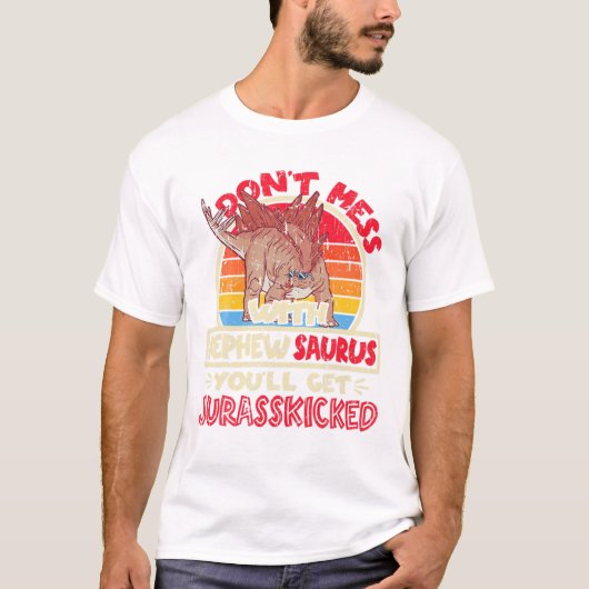 甥っ子サウルスに手を出すな Tシャツ (正面)