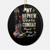 甥は軍靴の軍服を着誇りを持ったている セラミックオーナメント (左)