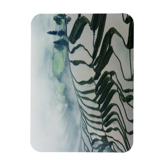 田んぼの上の朝霧 マグネット (縦)