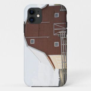 田園景色の納屋 iPhone 11 ケース
