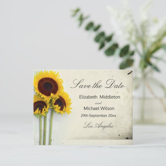 田園風ウェディングひまわりSave the Dateカード インビテーションポストカード (スタンド正面)