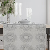 田舎のパタ落ちたーンへの小さな白いフローラ ショートテーブルランナー