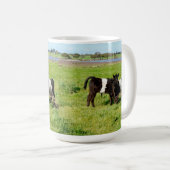 田舎のベルテッドギャロウェイ牛 コーヒーマグカップ (正面右)