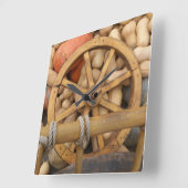 田舎の木製カートのカボチャとホイール スクエア壁時計 (傾斜)