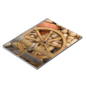 田舎の木製カートのカボチャとホイール ノートブック (左側)