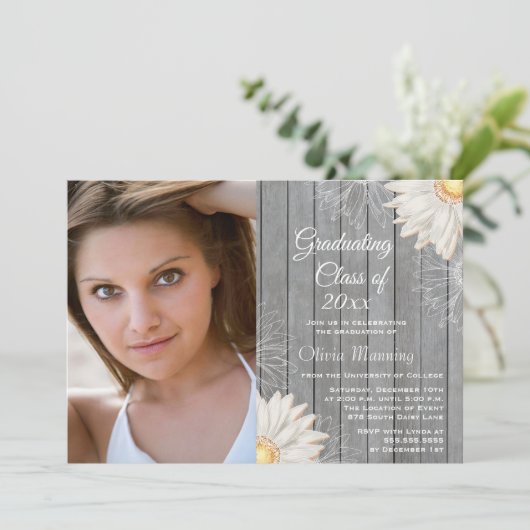 田舎の白いデイジーの写真卒業パーティー 招待状 (スタンド正面)