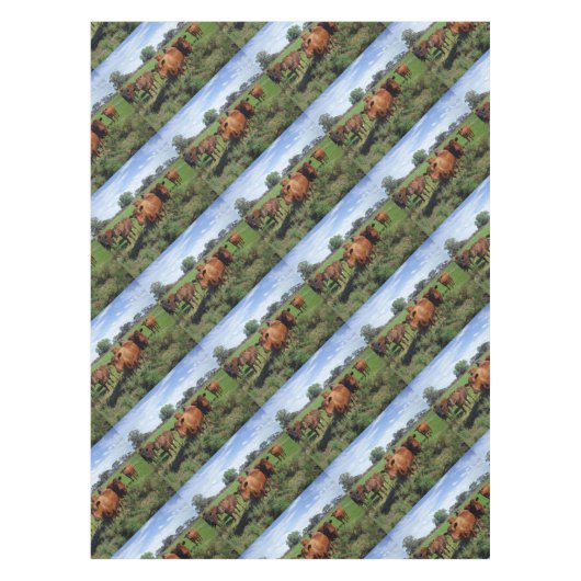 田舎の茶色のウシ飼は テーブルクロス (正面)