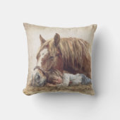 田舎の農場で眠る馬と子供  クッション (正面)