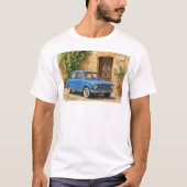 田舎の通りとビンテージカー Tシャツ (正面)