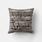 田舎暮らしは湖の方が好い | クッション (裏面)