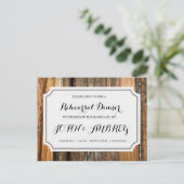 田舎結婚式のリハ素朴ーサルディナー インビテーションポストカード (スタンド正面)