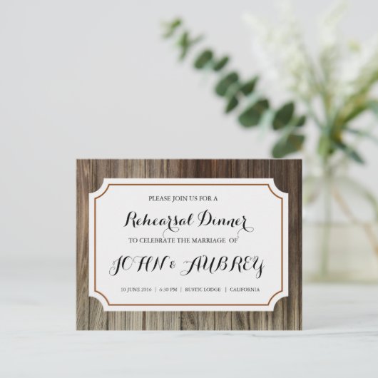 田舎結婚式のリハ素朴ーサルディナー インビテーションポストカード (スタンド正面)