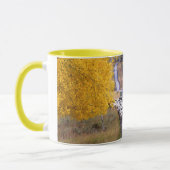 田舎道のヒツジ マグカップ (左)