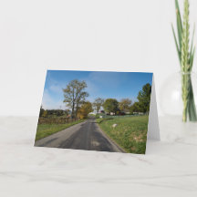 田舎道の景色ドライブのための減速