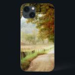 田舎道の秋 iPhone 13ケース<br><div class="desc">家のDécor</div>