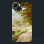 田舎道の秋 iPhone 13ケース<br><div class="desc">家のDécor</div>