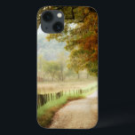 田舎道の秋 iPhone 13ケース<br><div class="desc">家のDécor</div>