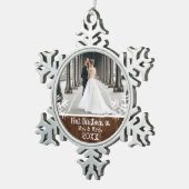 田舎風の初めてのクリスマス 結婚 スノーフレークピューターオーナメント (右)