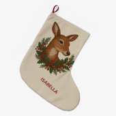 田舎風の刺繍 鹿とホリデーグリーン クリスマス ラージクリスマスストッキング (正面 (吊り時))