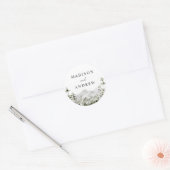 田舎風の山の常緑樹の森の結婚式 ラウンドシール (封筒)