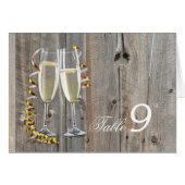 田舎風の納屋の木材シャンパン西部の田舎結婚式 (正面横)