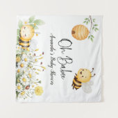 田舎風の花とデイジーの「Oh Babee Honey Bee」ベビーシャワー タペストリー (正面(横))