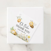 田舎風の花とデイジーの「Oh Babee Honey Bee」ベビーシャワー フェイバータグ (インサイチュ)