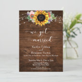 田舎風の茶色の木のひまわりライト 私たち結婚しました 招待状