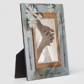 田舎風の青い納屋のウッドデイジーのカントリーウェディング フォトプラーク (側面)