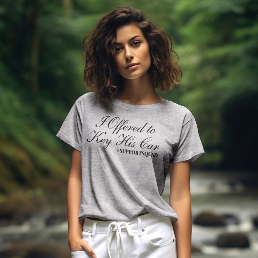 申し訳ないサポート: "私は彼の車の鍵を申し出た" Tシャツ