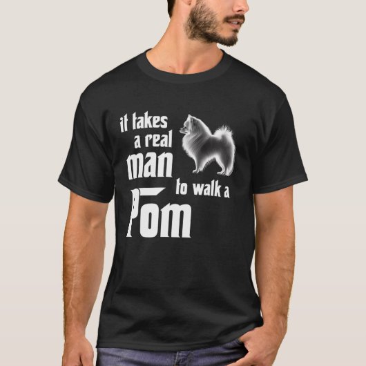 男が実在ポメラニア犬1を歩く Tシャツ (正面)