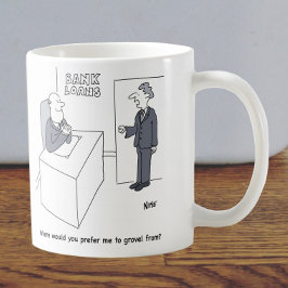 男が銀行融資部でうめき声を上げる コーヒーマグカップ