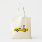 男と彼の黄色い車のトートバッグ トートバッグ (正面)
