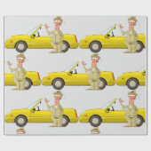 男と彼の黄色い車 ラッピングペーパー (フラット)