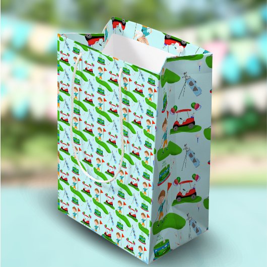 男のクール子のゴルフをテーマにした誕生日パーティー ミディアムペーパーバッグ