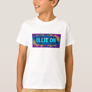 男のクール子"Ollie On"スケートボードTシャツ Tシャツ