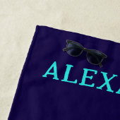 男のパーソナライズされた子の名前の恐竜の青 ビーチタオル (インサイチュ)