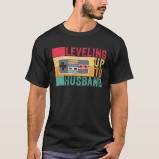 男のレベルアップ ハズバンド バチェラーパーティー ゲーマーE Tシャツ