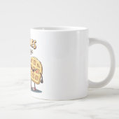 男の前にワッフル ジャンボコーヒーマグカップ (右)