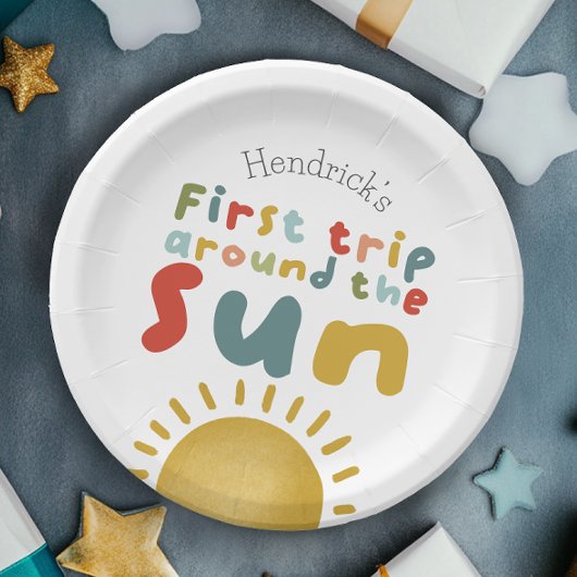 男の子かわいいのまわりに最初の旅ザ・サン1歳の誕生日 ペーパープレート