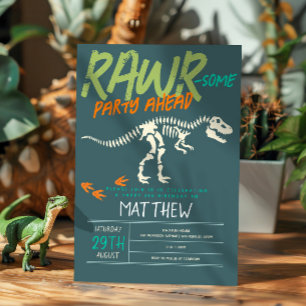 男の子かわいい恐竜が化石の子供を掘る6誕生日 招待状