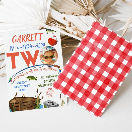 男の子がおもしろいでリール通常2歳の誕生日 招待状