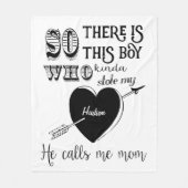 男の子が私をママと呼ぶハートを盗んだ フリースブランケット (正面)