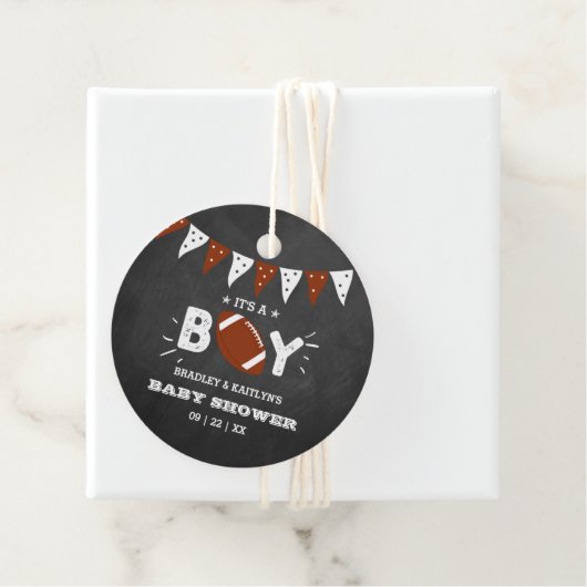 男の子だ！サッカーをテーマにした共同ベビーシャワー フェイバータグ (インサイチュ)