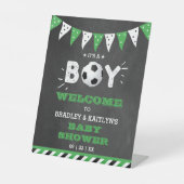 男の子だ！サッカーをテーマにした赤ちゃんシャワーへようこそ 台座サイン (正面)