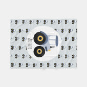 男の子のかわいいブルートラクターのパターン&ネーム児童 フリースブランケット (正面(横))