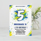 男の子のためのスプラッシュペイント5歳の誕生日招待状 招待状 (スタンド正面)