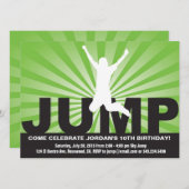 男の子のためのトランポリンの誕生日のパーティの招待状 招待状 (正面/裏面)